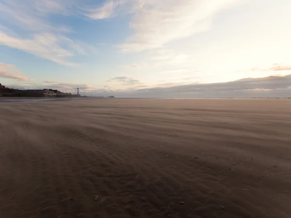 Anglii Blackpool Rok 2015 Wietrznym Piaskowej Plaży Blackpool — Zdjęcie stockowe