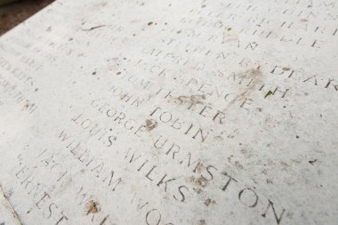 Thornton Cleveleys, İngiltere, 07/14/2014, Dünya Savaşı 1 ve 2. Dünya Savaşı hayatlarını kaybeden askerler için Thornton ICI Savaş Anıtı.