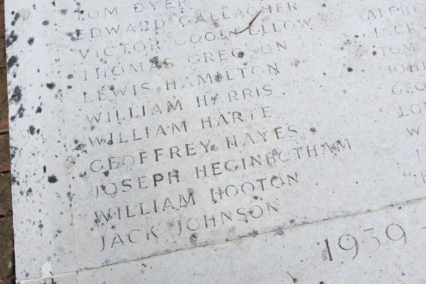 Thornton Cleveleys, Inglaterra, 14 / 07 / 2014, Thornton memorial de guerra ICI, para soldados que perdieron la vida en la Primera Guerra Mundial y la Segunda Guerra Mundial . — Foto de Stock