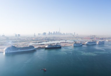 Birleşik Arap Emirlikleri, Dubai, 03/12/2015, Dubai cruise terminal, port rashid bağlantı noktası. Yolcu gemilerine yerleştirme.