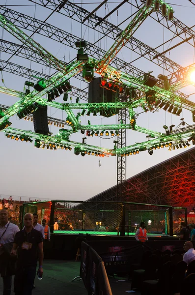 United Arab Emirates, Abu Dhabi, 04/11/2014, UFC fight night ,  Abu Dhabi, Nogueria vs Nelson overhead lights being tested — Stock Photo, Image