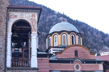 Rila Dağları, Bulgaristan - 31 Aralık 2025: Rila Manastırı, Bulgaristan 'ın en büyük ve en ünlü Doğu Ortodoks manastırı. UNESCO Dünya Mirası Alanı. Rila 'lı Aziz John Manastırı