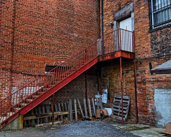 Zufällige schritte zu einem gebäude in asheville, nördlich carolina, usa — Stockfoto