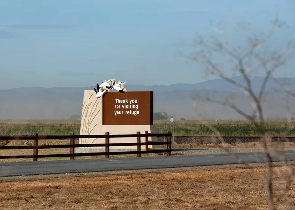 Blízko Vrb Dubna2020 Znak Výjezdu Sacramento National Wildlife Refuge Děkuje — Stock fotografie