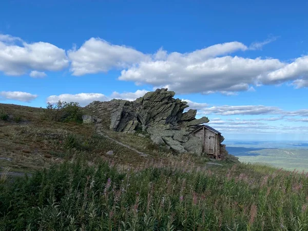 Servizi Igienici Esterni Legno Montagna Bagno Insolito Sulla Cima Del — Foto Stock