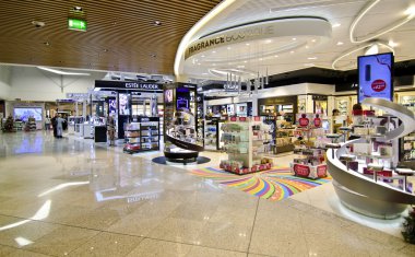 Atina Yunanistan Eleftherios Venizelos havaalanında Duty free mağazaları
