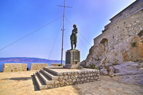 Staty av Andreas Miaoulis på Hydra island Grekland — Stockfoto