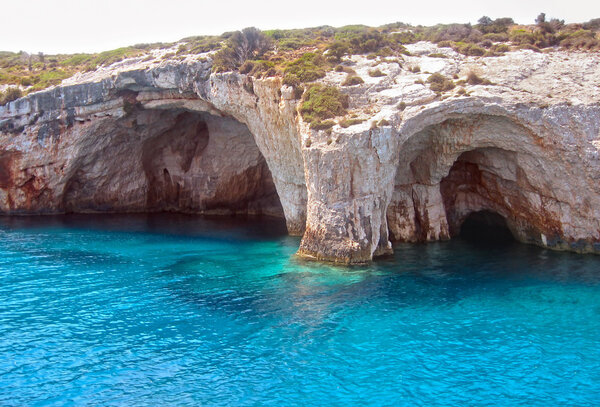 Морские пещеры в Закинфе
