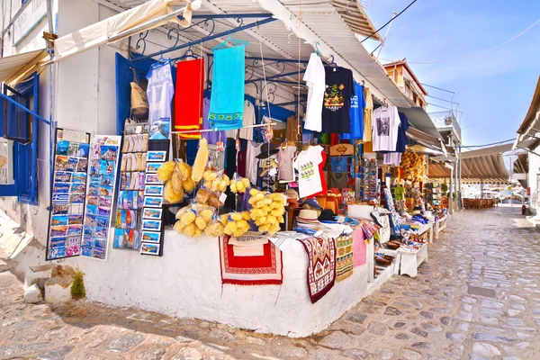 Hydra Adası Yunanistan Hediyelik eşya ile turistik dükkanlar