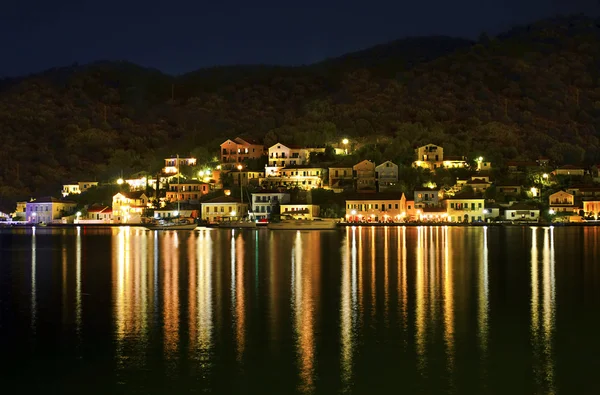 Fotografía nocturna de la isla de Ítaca Grecia — Foto de Stock