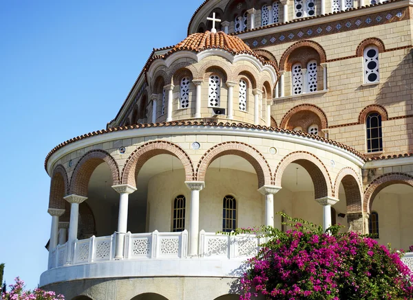 修道院的圣 Nectarios 在希腊埃伊纳 — 图库照片