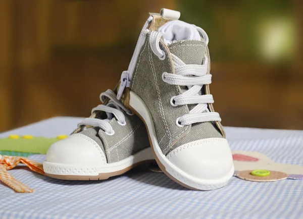 Bebé niño zapatos de bautizo — Foto de Stock