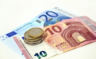Euro simgesi, para kavramı kaydetmek