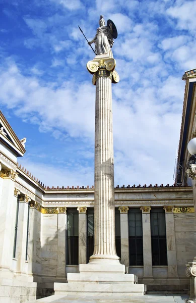 Göttin Athena Statue vor der Akademie von Athen Griechenland — Stockfoto