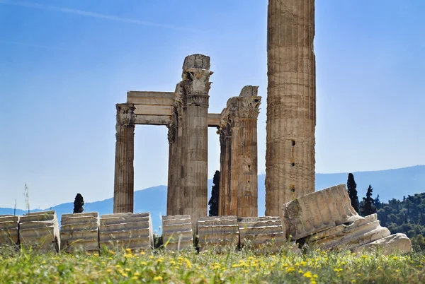 Templo de Zeus olímpico en Atenas Grecia — Foto de Stock