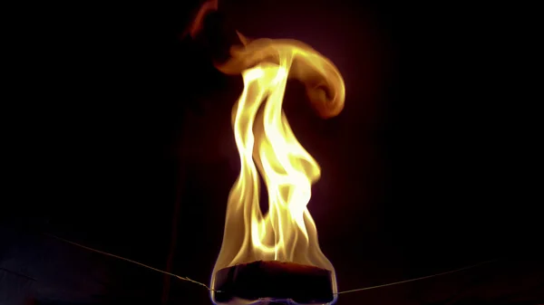 balonun içinde ateş