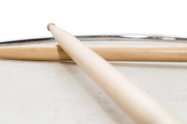 Ahşap Trampet ve izole sopaları