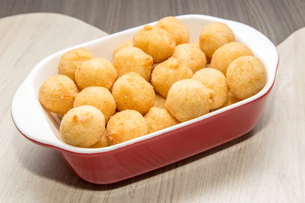 Peynir topu - Brezilya aperatif kızarmış