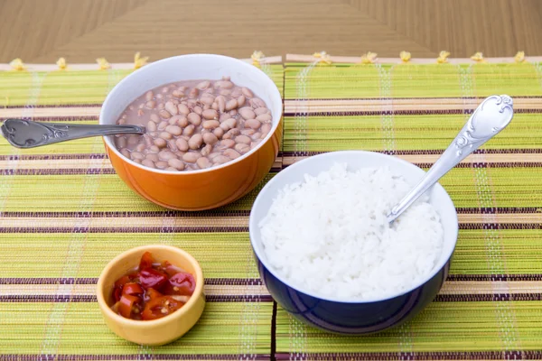 Pečené fazole v tabulce s texturou — Stock fotografie
