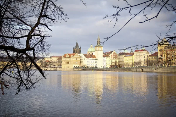 Река Влтава. Прага, Чехия. Январь 2012 — стоковое фото