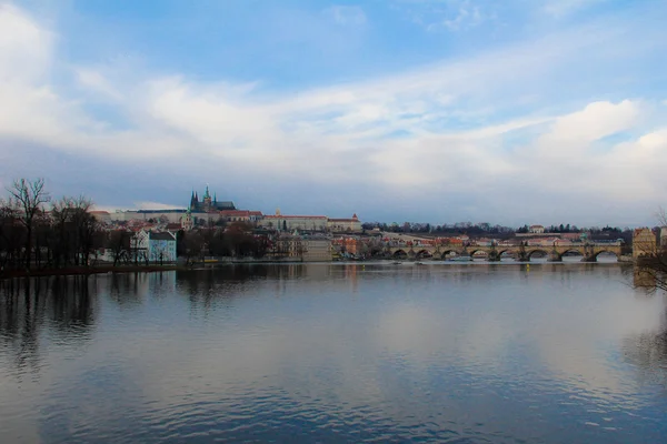 Rivier Vltava. Prague, Tsjechië. Januari 2012 — Stockfoto