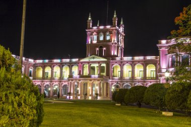 Lopez Cumhurbaşkanlığı Sarayı'nda gece Asuncion, Paraguay sermaye