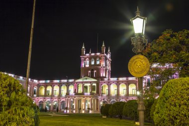 Lopez Cumhurbaşkanlığı Sarayı'nda gece Asuncion, Paraguay sermaye