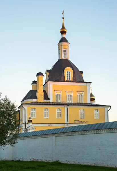 Kyrkan i heliga Petrus och Paulus. Pereslavl Zalessky. St. Nicholas Convent. — Stockfoto