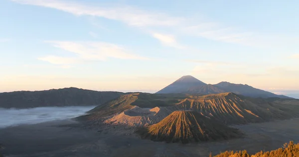 印度尼西亚爪哇的婆罗摩火山 — 图库照片