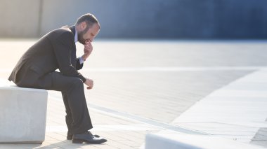 Mutsuz ve depresif iş adamı