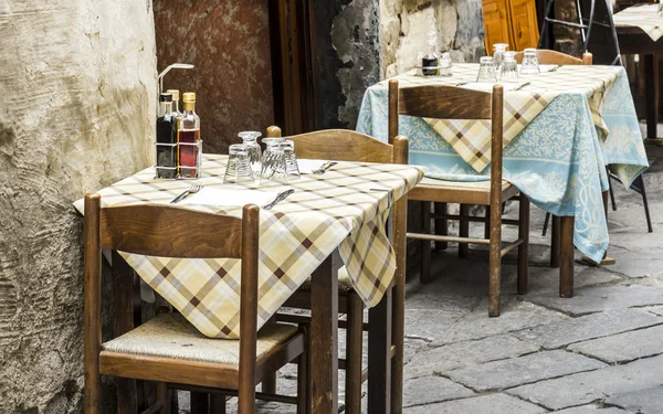 Oude stijl traditioneel Italiaans restaurant — Stockfoto