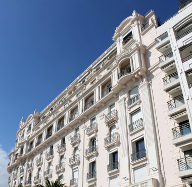 Zarif klasik bina cephe