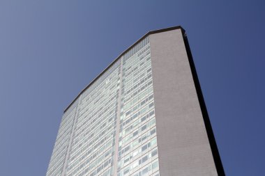 Milan ikonik Pirelli gökdelen