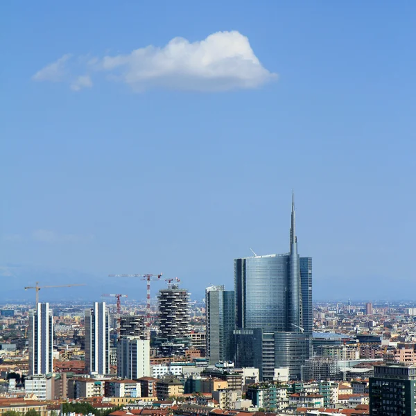 Ny modern silhuett i Milano, Italien — Stockfoto