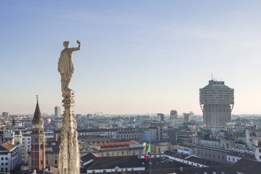 Duomo Kilisesi Milan manzarası