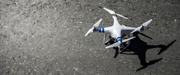 Repülő Quadcopter drone — Stock Fotó