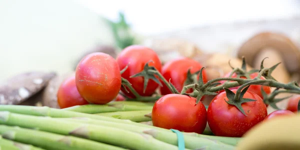 Verse rode tomaten — Stockfoto