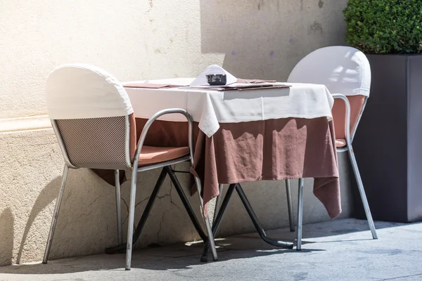 Restaurante elegante ao ar livre — Fotografia de Stock