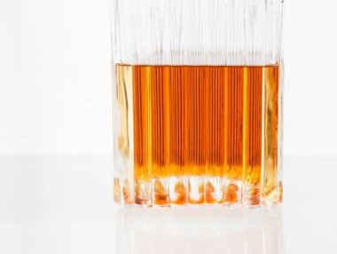 Alkolik ruhlar ve içki konsepti, kopyalama alanı ile