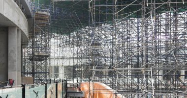 Büyük alışveriş merkezi inşaat alanı, sanayi ve mimari kavramları