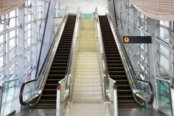 Estación Tren Vacía Moderna — Foto de Stock