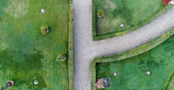 Bovenaanzicht Van Een Drone Vanuit Lucht Van Een Elegante Tuin — Stockfoto