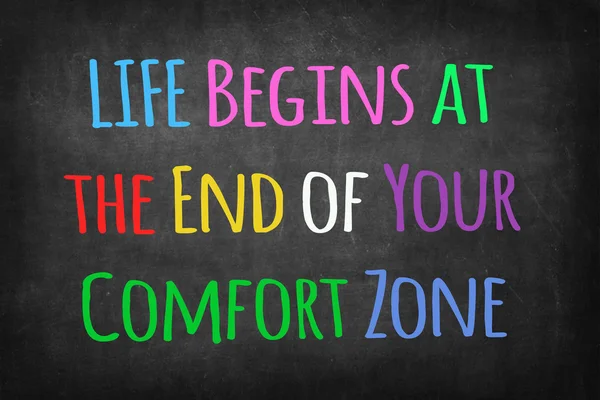 Het Leven Begint Aan Het Einde Van Comfortzone Blackboard — Stockfoto