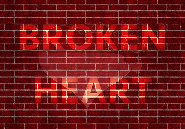 Стіна Червоної Цегли Словом Broken Heart — стокове фото