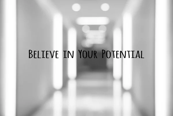 Citação de motivação, acredite no seu potencial — Fotografia de Stock