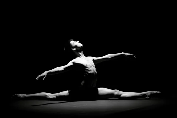 黒のバレエ ダンサー — ストック写真
