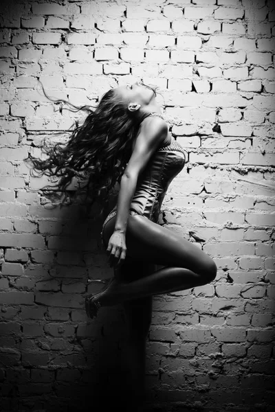 セクシーな美しいダンサー — ストック写真