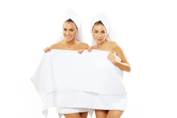 Two happy teen girl after shower — Stockfoto