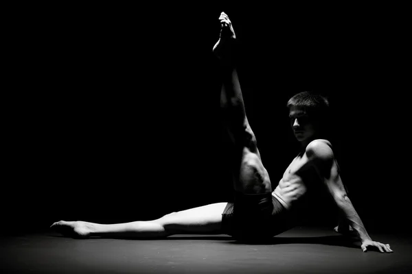 Ballerino di balletto in nero — Foto Stock