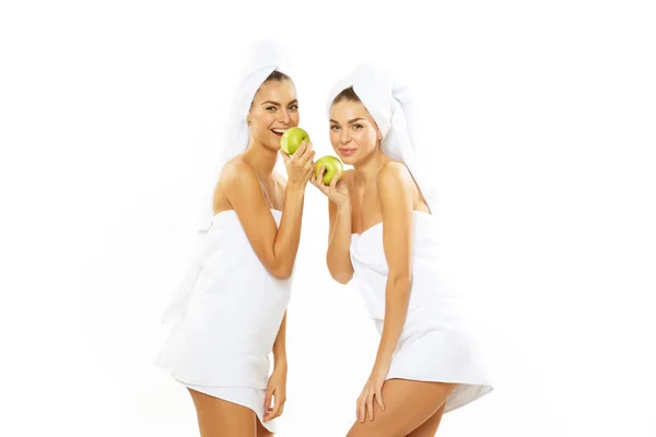 Dos feliz adolescente chica después de la ducha — Foto de Stock